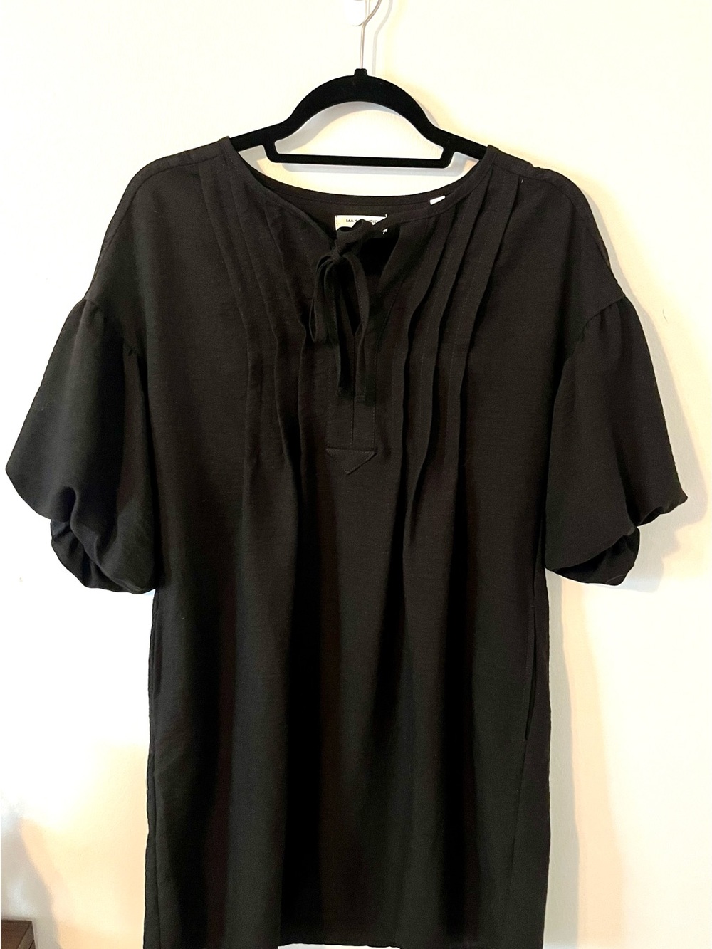 Max Studio Black Short-Sleeve Tie-Neck Mini Dress